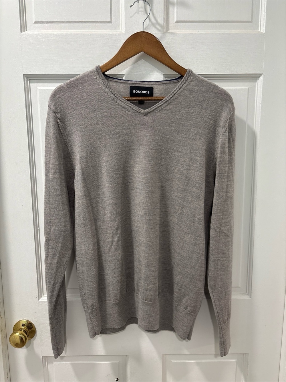 Bonobos Men’s 100% Extra Fine Merino Wool V-Neck Sweater Size Medium Taupe Golf